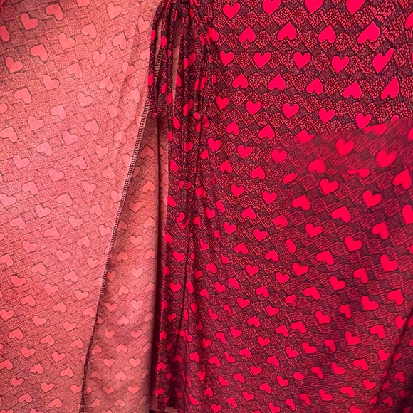 Heart Patterned Red Women's Robe - Picture 7 of 10